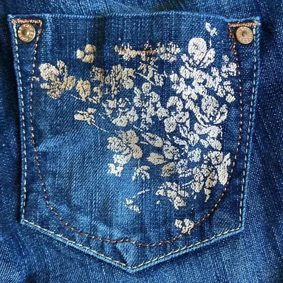 Guess Jean  Capris - Picture 7 of 7